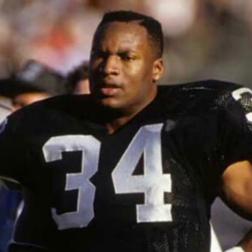Woman’s 1988 Bo Jackson Raiders NFL jersey